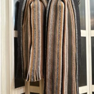 superb unisexe tricot warm neck scarf with nice colors and fringes